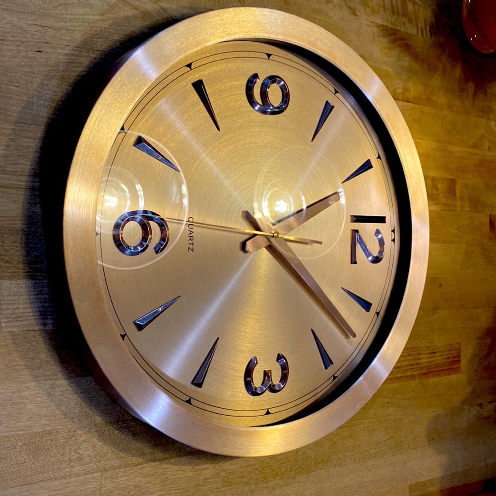 Beautiful rose gold clock! 16 in top to bottom.